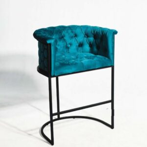 صندلی چستر سانتارزا با رویه کوبی طرح چستر این صندلی اپنی را برای دکوراسیون های کلاسیک مناسب کرده و ظاهری لوکس به خانه شما میبخشد.